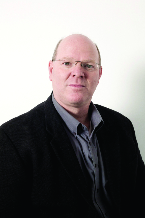 יגאל וידאל. מחסור חמור במיטות