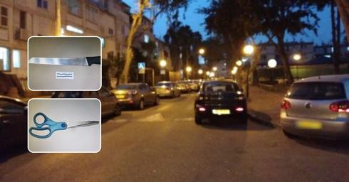 רחוב יהודה המכבי בכפר סבא והכלים ששימשו לתקיפה | צילום: אריאל ימיני, דוברות המשטרה